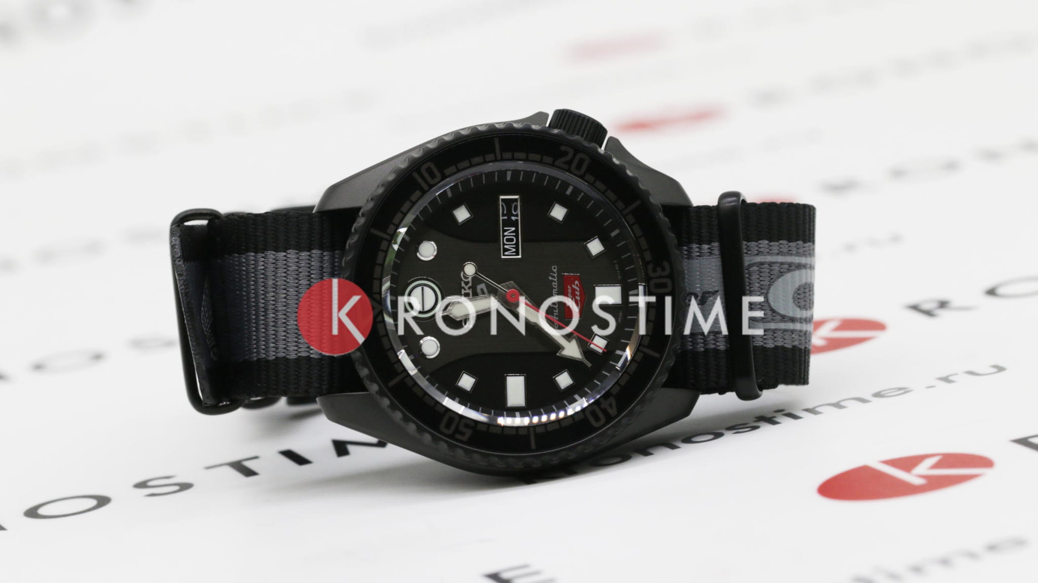 Seiko Seiko 5 Sports SRPJ75K1 , наручные мужские часы фото под углом