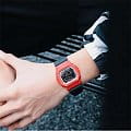 Casio GW-M5610RB-4ER мужские часы застежка крупным планом