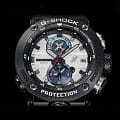 Casio Casio G-Shock GWR-B1000HJ-1A лимитированной серии наручные мужские часы фото под углом.