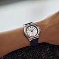 Victorinox Victorinox I.N.O.X. V 241919 , наручные женские часы фото под углом