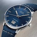 Mido Mido Commander Big Date M021.626.17.041.00 механические мужские часы часы крупный план синий циферблата