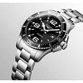 Longines L37304566 мужские часы застежка крупным планом