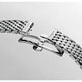 Longines L43410116 женские часы застежка крупным планом