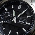 Casio WVA-M650TD-1A мужские часы застежка крупным планом