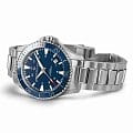 Hamilton H82315131 наручные мужские часы застежка крупным планом